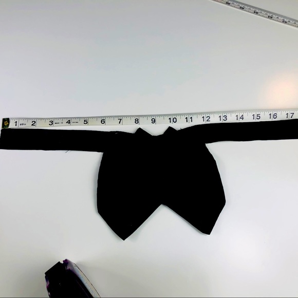 Small dog bundle - tuxedo with bowtie & additional red bowtie - Picture 2 of 8